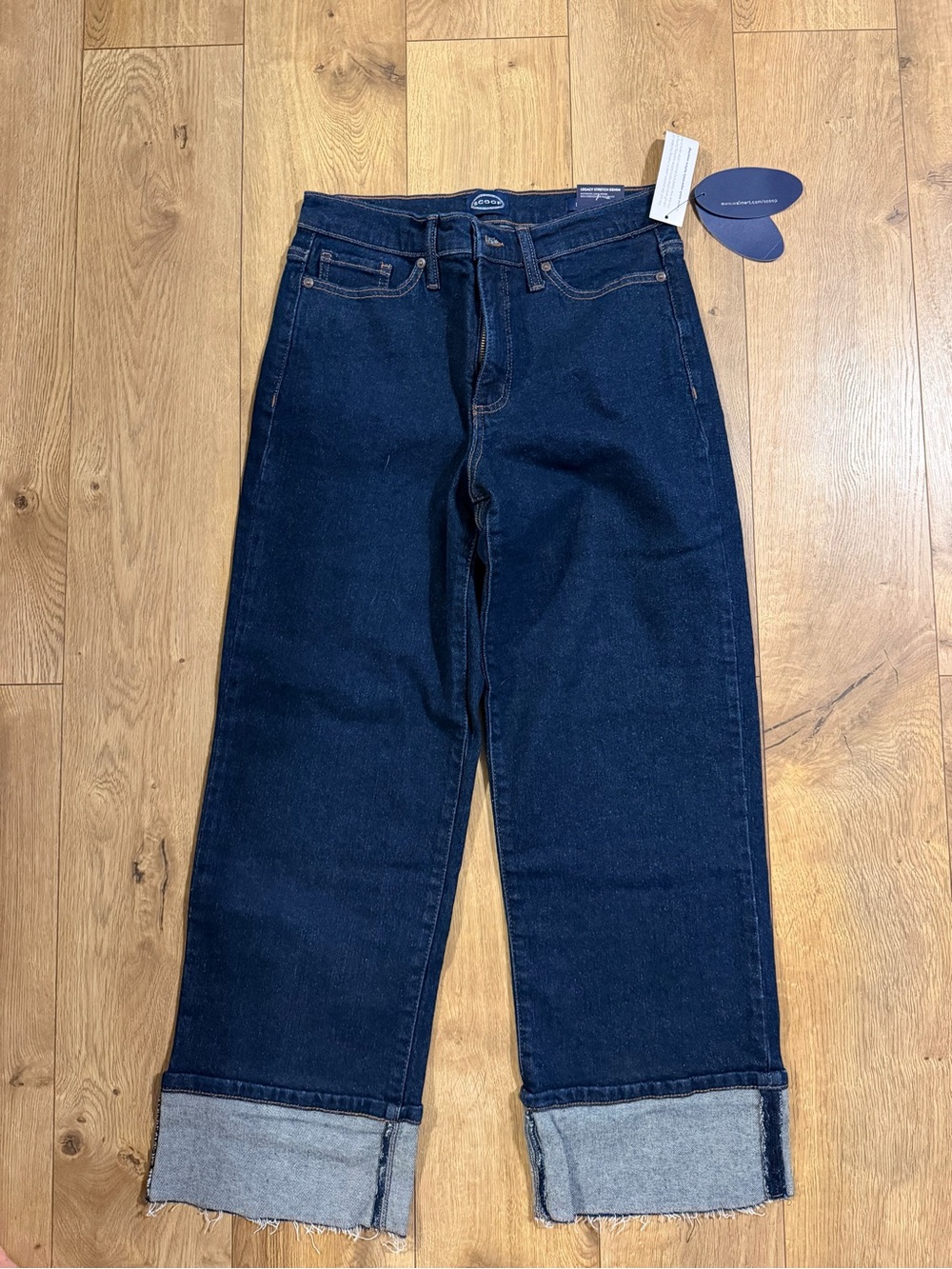 NWT SCOOP Dark Wash Cuffed Wide Leg Jeans Size 4 Contrast Cuff